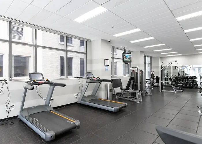 Loop W Pool Gym Nr Theatre District Chi-248 Chicago